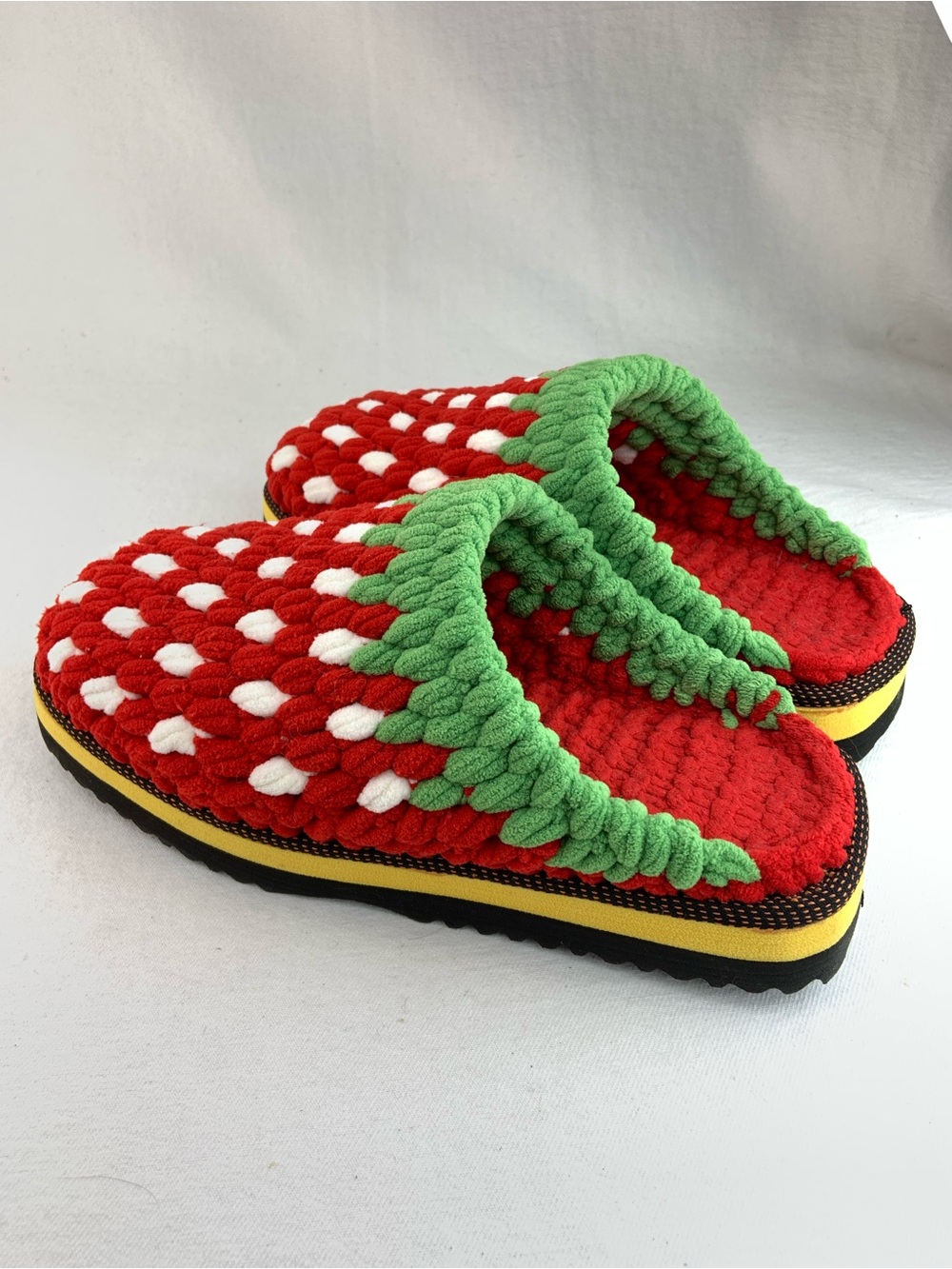 Strawberry Slipper Clogs - Picture 2 of 10